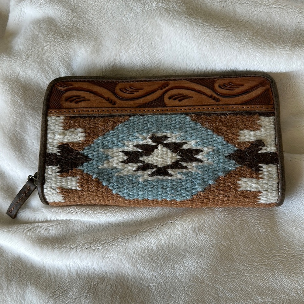 Ariat wallet